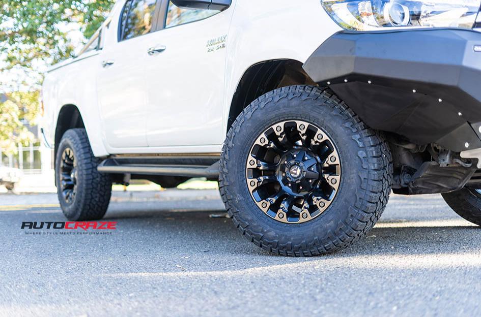 TOYOTA HILUX N80 4WD VAPOR MATTE BLACK